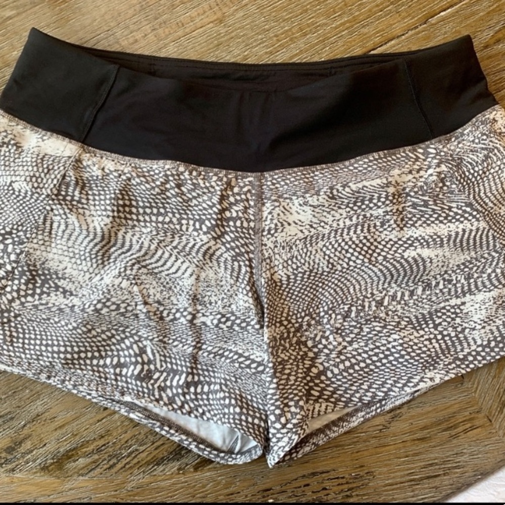 Lululemon shorts size 8